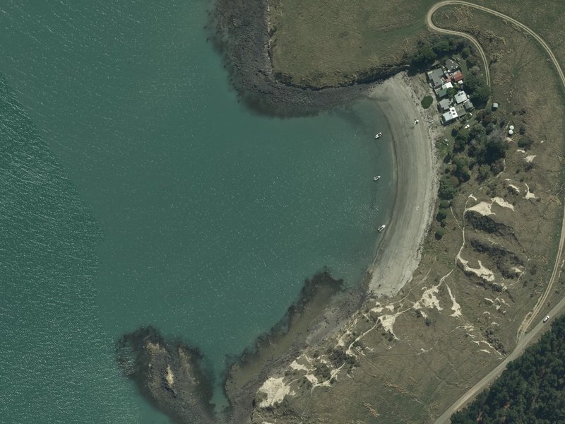 aerial view of Inainatū / Pile Bay and the ground around it