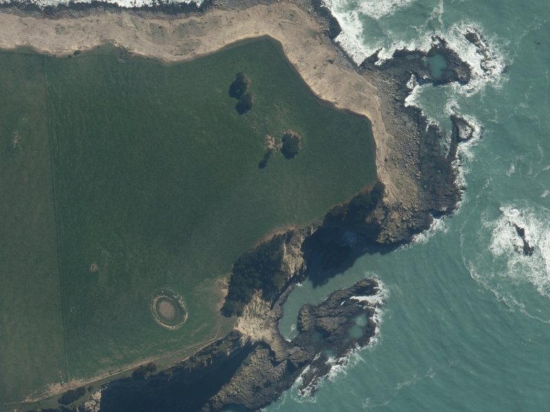 aerial view of Panau / Long Lookout Point and the ground around it