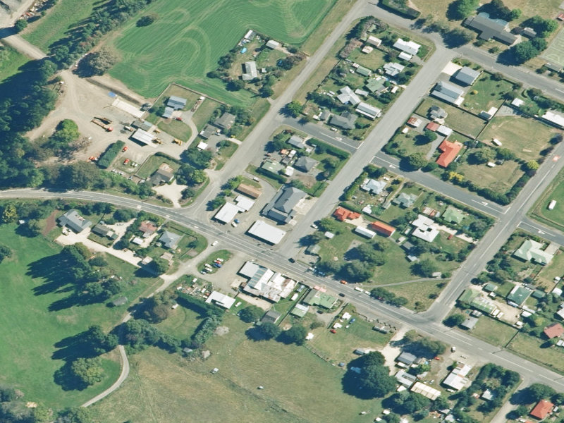 aerial view of Waiau Community Hall and the ground around it