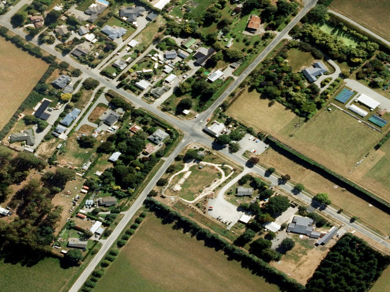 aerial view of Woodbury War Memorial and the ground around it