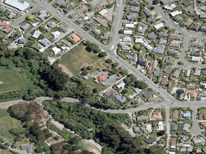 aerial view of Gleniti School War Memorial and the ground around it