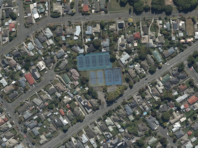 aerial view of Edgeware Tennis Club and the ground around it