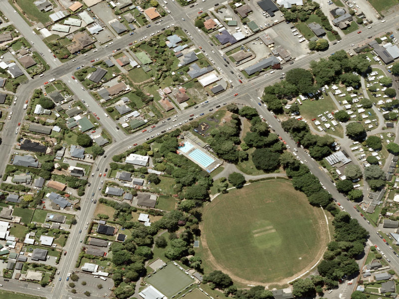 aerial view of Geraldine Swinning Pool and the ground around it