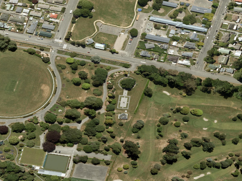 aerial view of Yard / House Temuka Domain and the ground around it