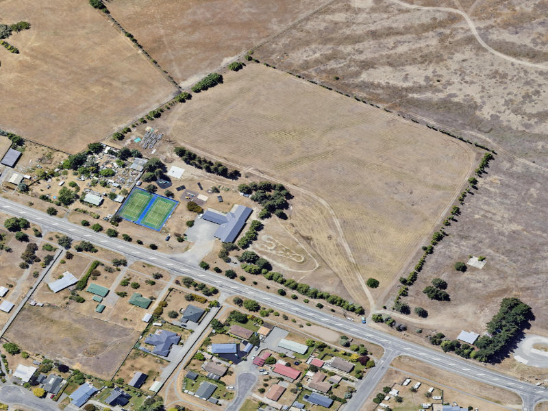 aerial view of Omarama Recreation Reserve and the ground around it
