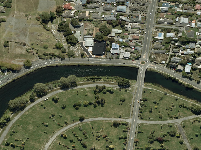 aerial view of Walk and bike track through Avondale and the ground around it