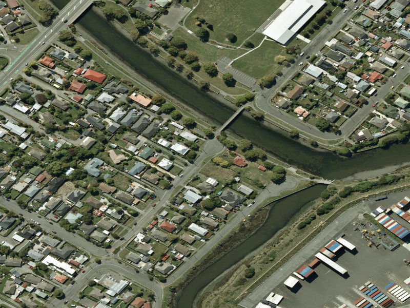 aerial view of Walk and bike track through Woolston and the ground around it