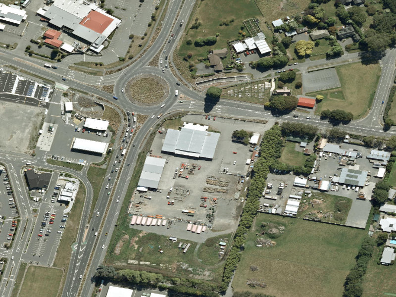 aerial view of Walk and bike track through Harewood and the ground around it