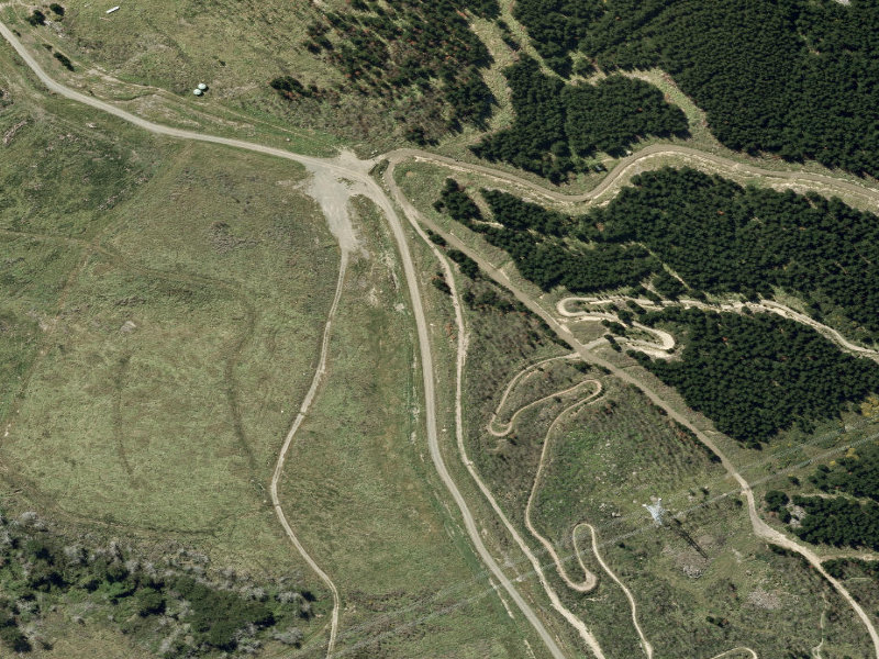aerial view of Walk and bike track through Cashmere and the ground around it