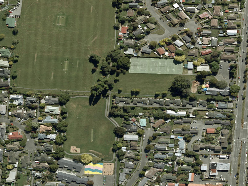 aerial view of Walk and bike track through Redwood and the ground around it