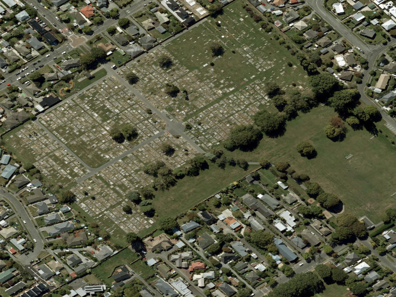 aerial view of Walk and bike track through Somerfield and the ground around it