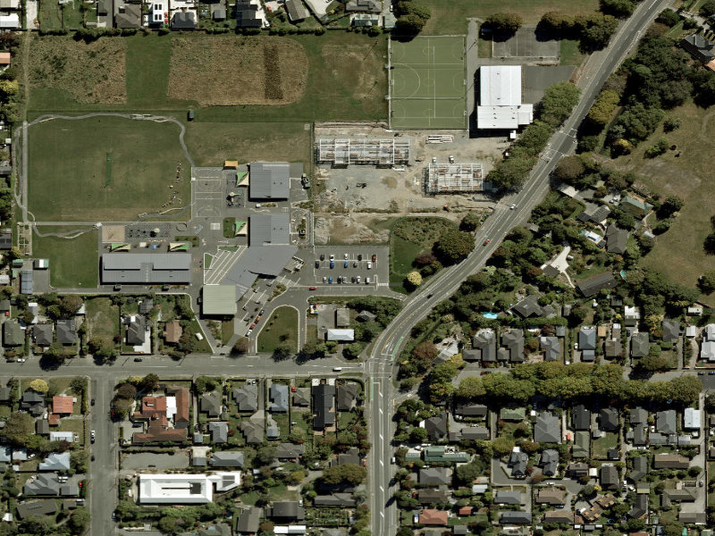 aerial view of Walk and bike track through Richmond and the ground around it