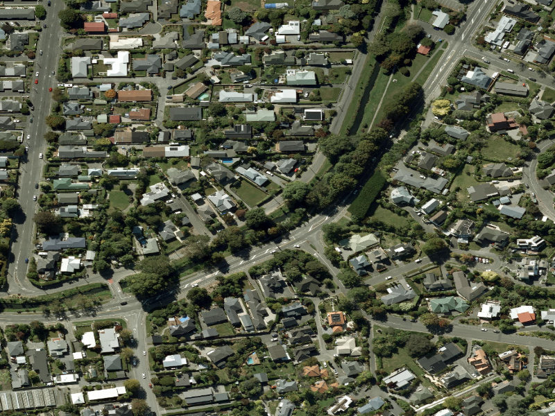 aerial view of Walk and bike track through Beckenham and the ground around it