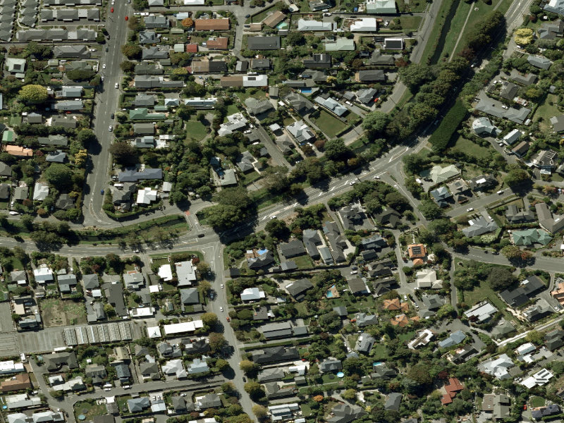 aerial view of Walk and bike track through Cashmere and the ground around it
