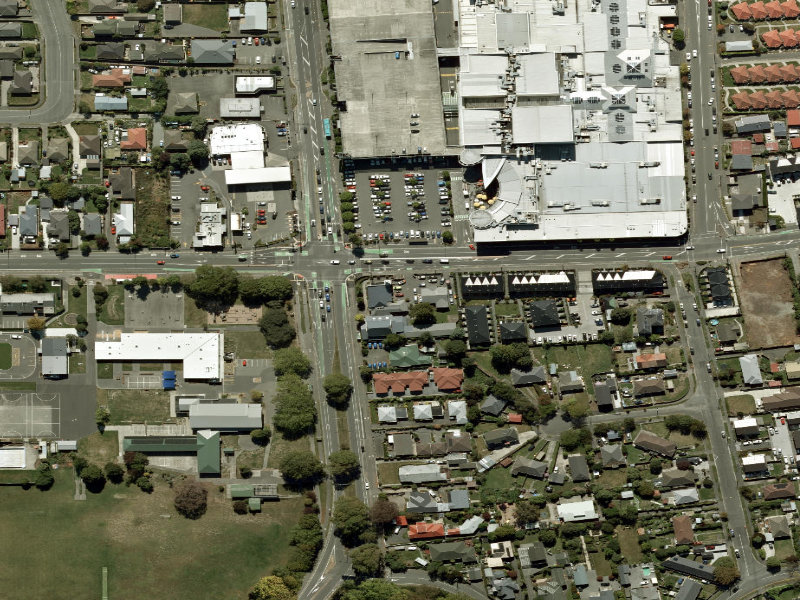 aerial view of Walk and bike track through Richmond and the ground around it