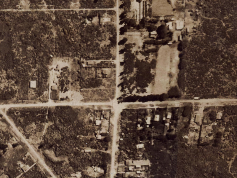 391–393 Bower Avenue from the air, 1925-1929