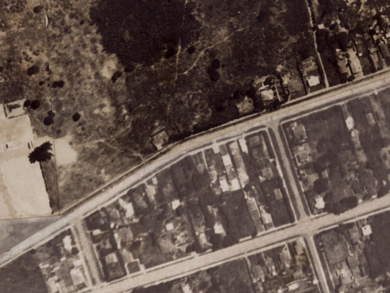 103-105 Leaver Terrace from the air, 1925-1929