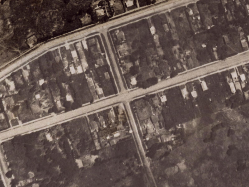 100-104 Bowhill Road from the air, 1925-1929
