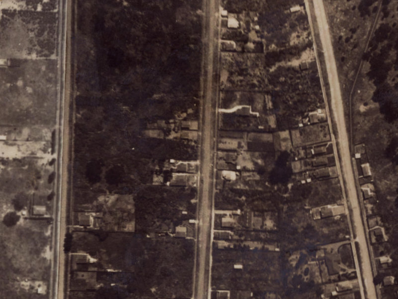 15-89 Sinclair Street from the air, 1925-1929
