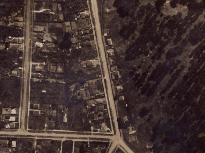 314-320 Keyes Road from the air, 1925-1929