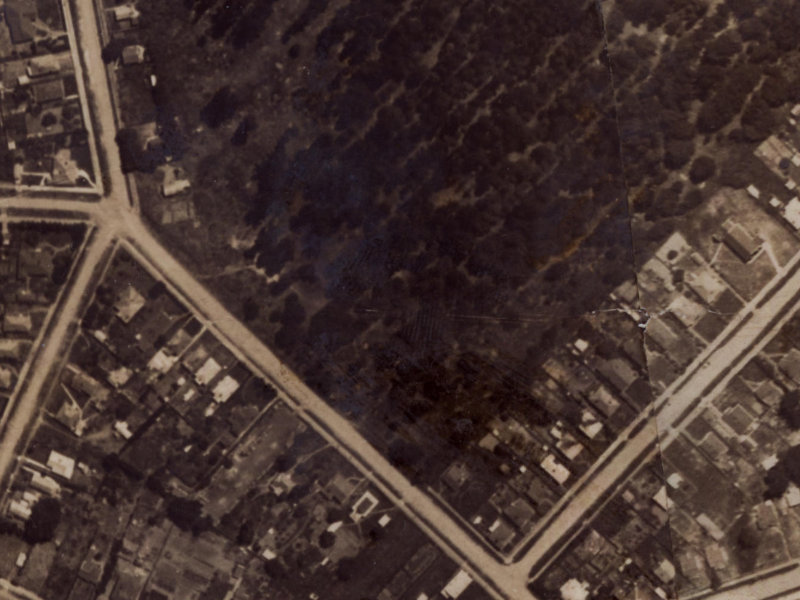 363–367 Keyes Road from the air, 1925-1929