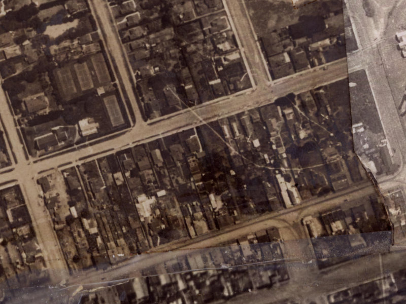68 Brighton Mall next to Bin Inn from the air, 1925-1929