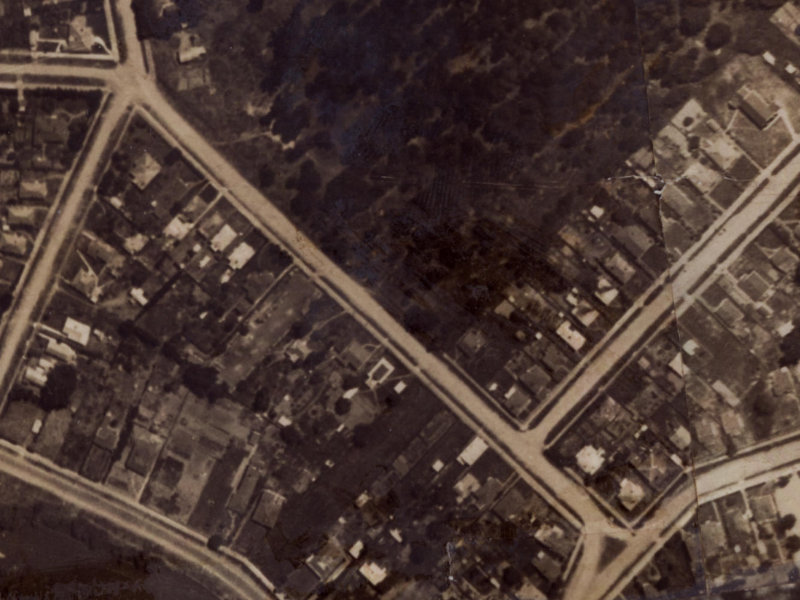 369–375 Keyes Road from the air, 1925-1929