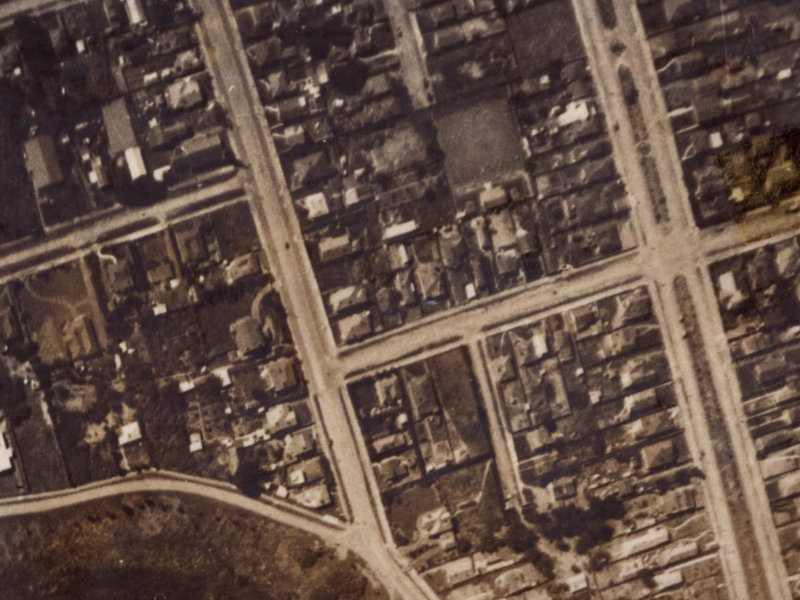 42 Hood Street from the air, 1925-1929
