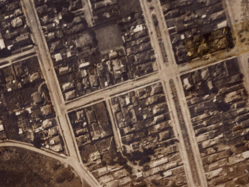 29 Hood Street from the air, 1925-1929