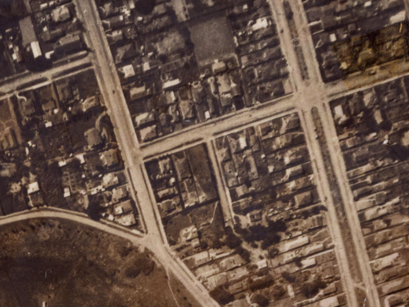39 Hood Street from the air, 1925-1929