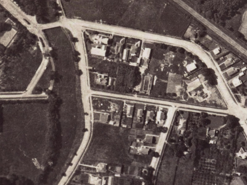 121E Garlands Road from the air, 1925-1929