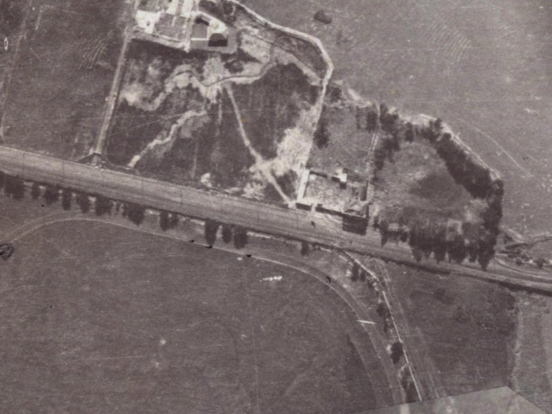 1099R Ferry Road from the air, 1925-1929