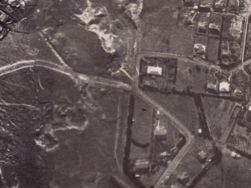 52 St Andrews Hill Road from the air, 1925-1929