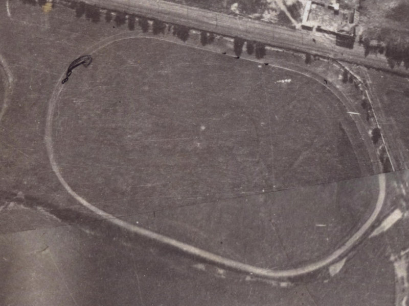 7 Settlers Crescent from the air, 1925-1929