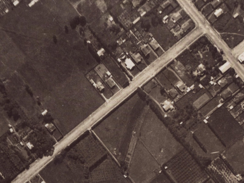 137 Rose Street from the air, 1925-1929