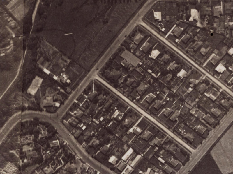 14 Woodbridge Road from the air, 1925-1929