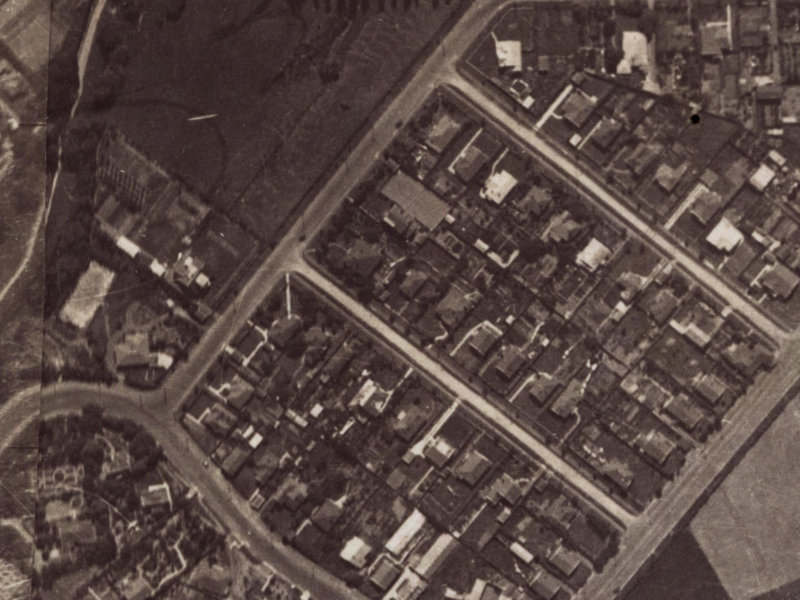 12 Woodbridge Road from the air, 1925-1929