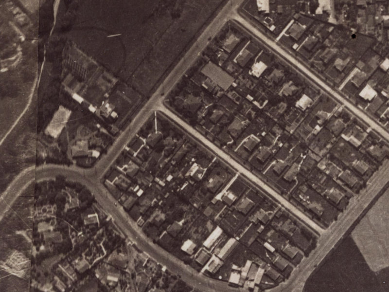 11 Woodbridge Road from the air, 1925-1929