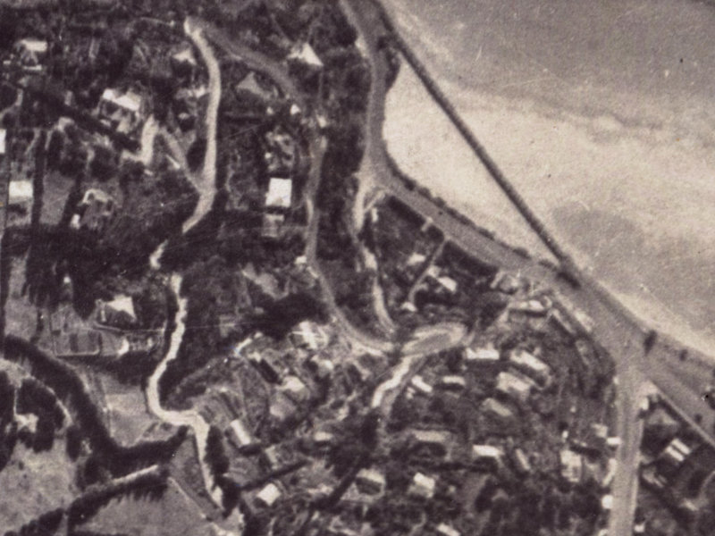 32–48 Clifton Terrace from the air, 1925-1929