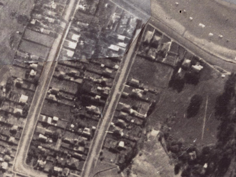 16 Bay View Road from the air, 1925-1929