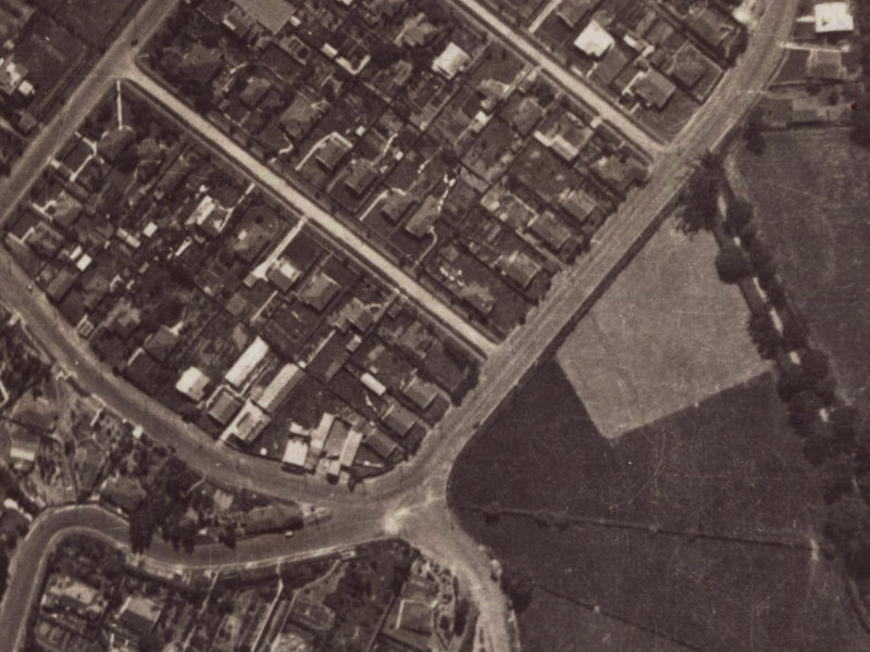 1 Woodbridge Road from the air, 1925-1929