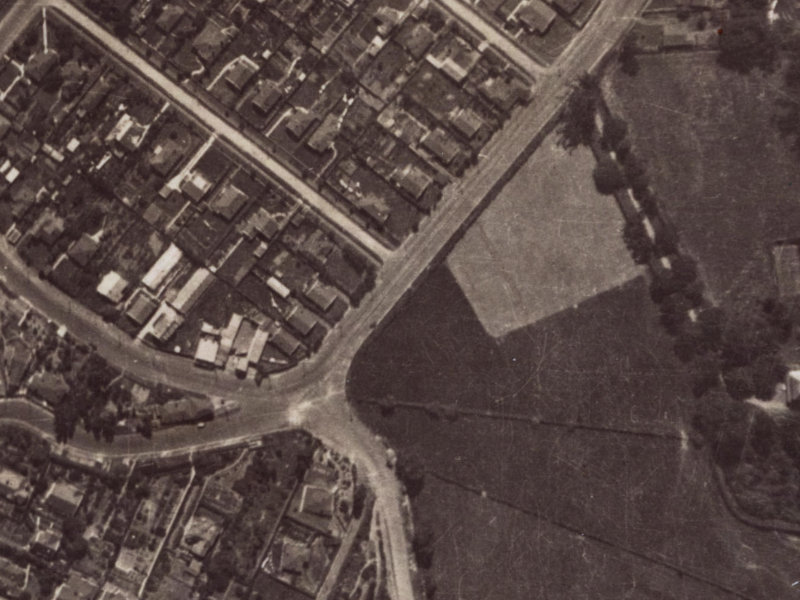 10 Colombo Street from the air, 1925-1929