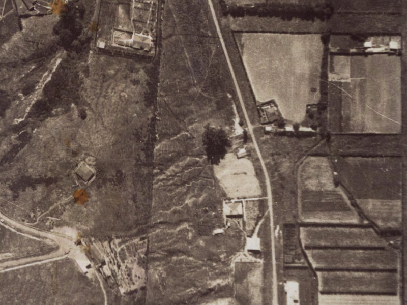 4 April Place from the air, 1925-1929