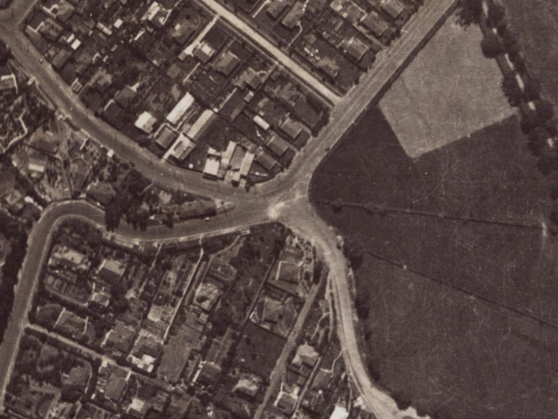 1–3 Colombo Street from the air, 1925-1929
