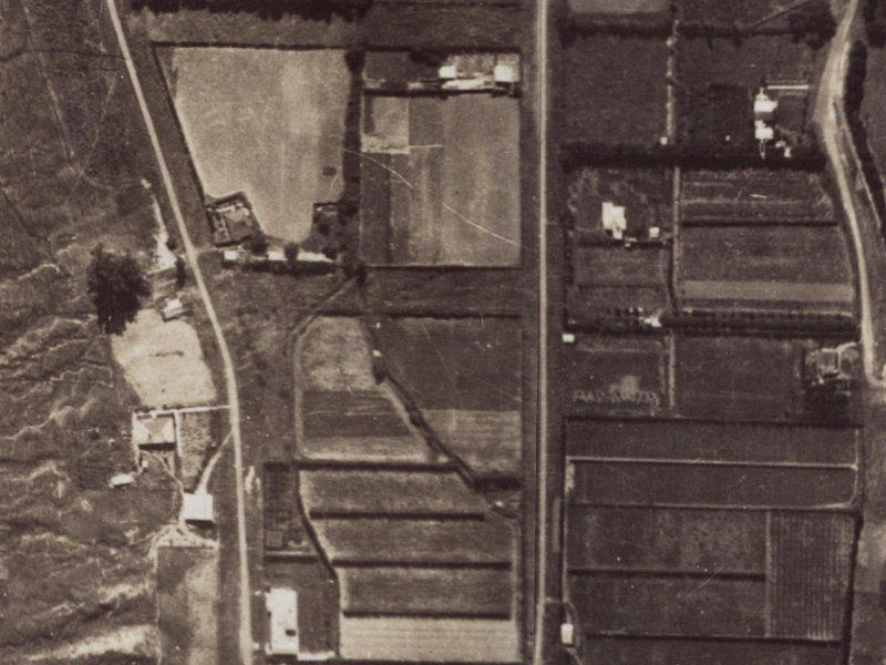 5 April Place from the air, 1925-1929