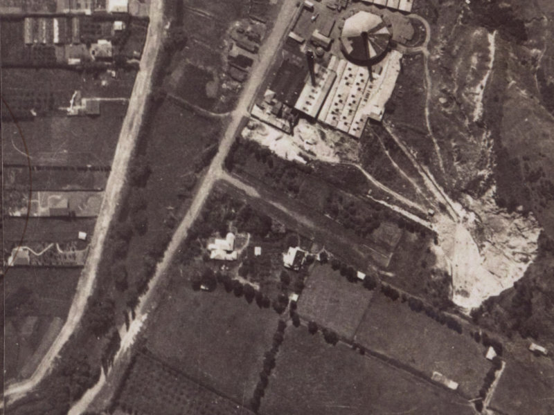 4 Whaka Terrace from the air, 1925-1929