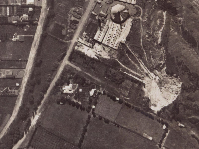5 Whaka Terrace from the air, 1925-1929