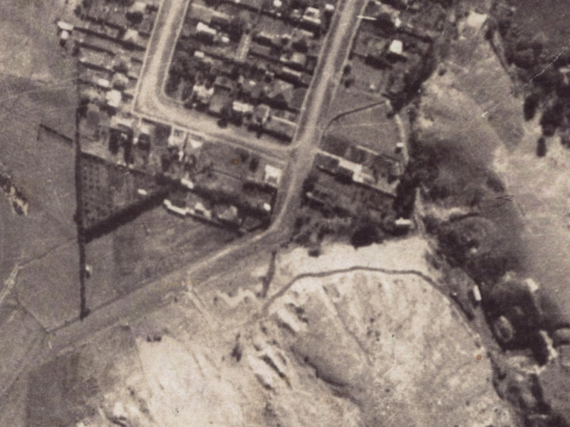 44–52 Bay View Road from the air, 1925-1929