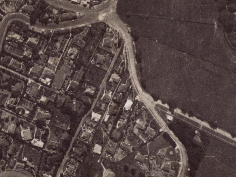 1–9 Saint Vincent Terrace from the air, 1925-1929