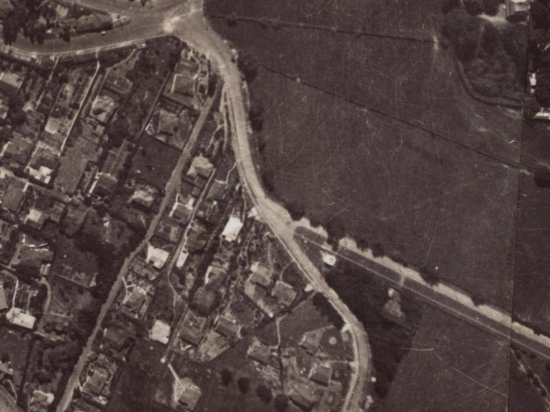 21-25 Centaurus Road from the air, 1925-1929